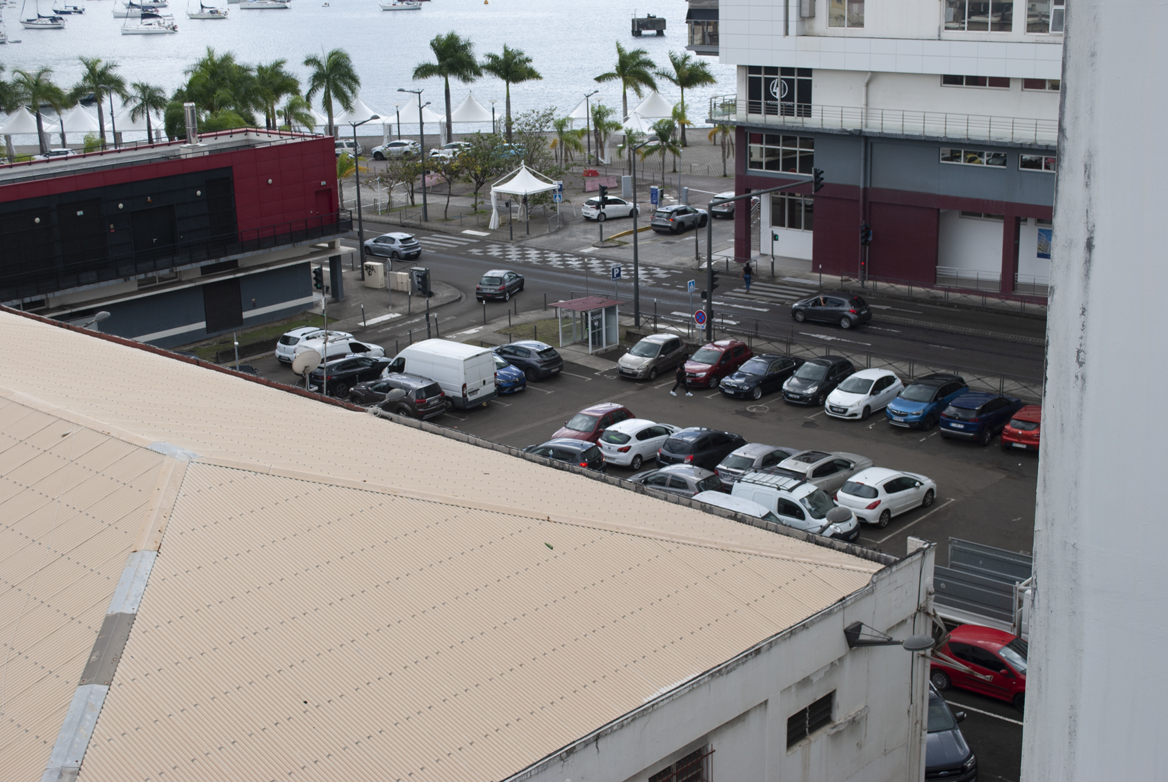 PARKING BASE-VIE